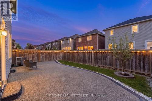 305 Gleave Terrace E, Milton, ON - Outdoor