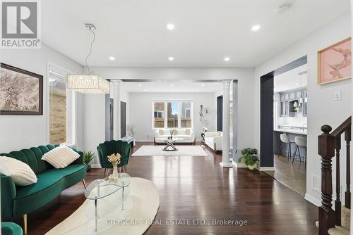 305 Gleave Terrace E, Milton, ON - Indoor