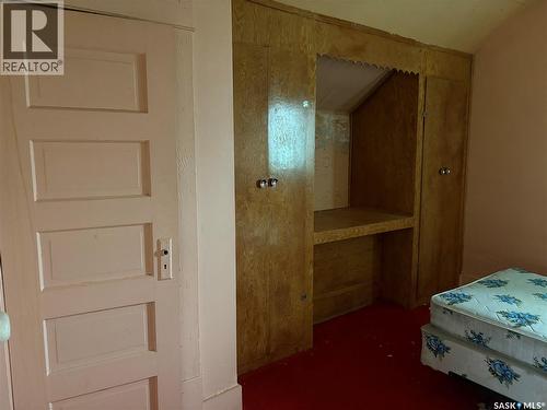 102- 104 2Nd Avenue, Meacham, SK - Indoor