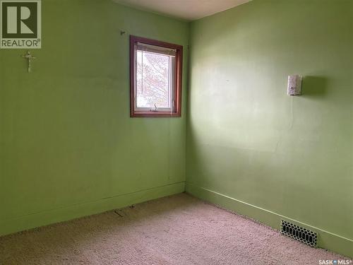 102- 104 2Nd Avenue, Meacham, SK - Indoor Photo Showing Other Room