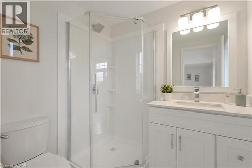 102 Iron Gate Street, Kitchener, ON - Indoor Photo Showing Bathroom