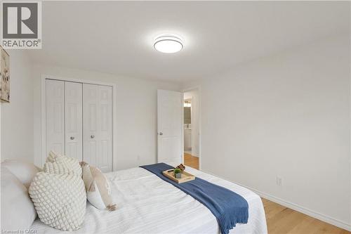 102 Iron Gate Street, Kitchener, ON - Indoor Photo Showing Bedroom