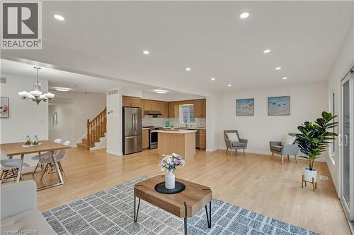 102 Iron Gate Street, Kitchener, ON - Indoor Photo Showing Living Room