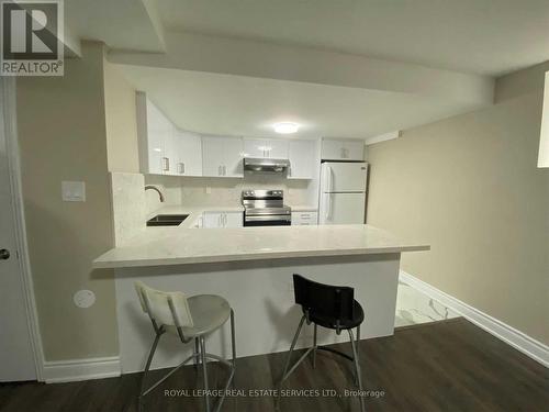 4127 Loyalist Drive, Mississauga, ON - Indoor Photo Showing Kitchen With Double Sink