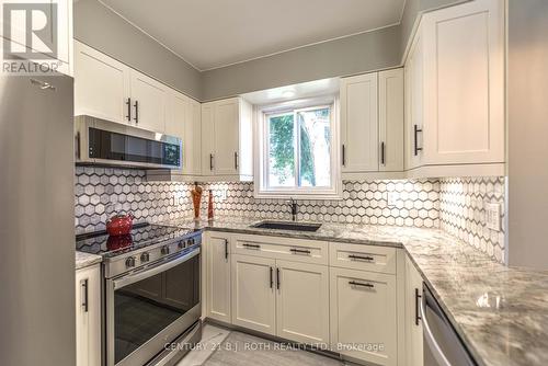 60 Simcoe Road, Ramara, ON - Indoor Photo Showing Kitchen With Upgraded Kitchen
