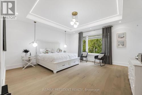 1081 Ogden Avenue, Mississauga, ON - Indoor Photo Showing Bedroom