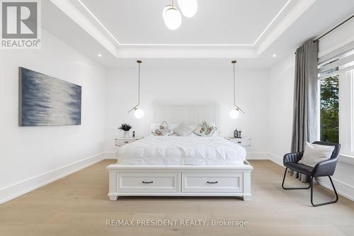 1081 Ogden Avenue, Mississauga, ON - Indoor Photo Showing Bedroom