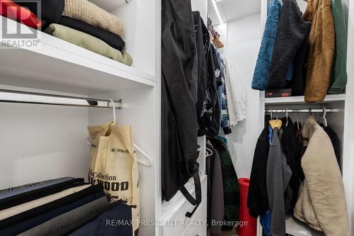 1081 Ogden Avenue, Mississauga, ON - Indoor With Storage