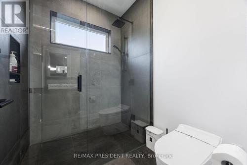 1081 Ogden Avenue, Mississauga, ON -  Photo Showing Bathroom