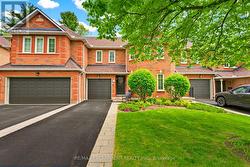 13 - 1735 THE COLLEGEWAY  Mississauga, ON L5L 3S7