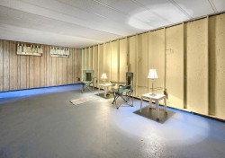 Family Room - 