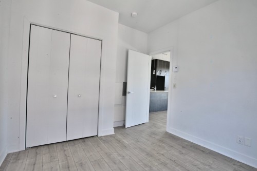 Chambre à coucher - 325 Av. De La Belle-Dame, La Prairie, QC - Indoor Photo Showing Other Room