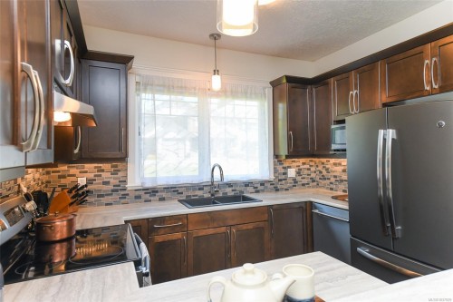 #1-2030 Wallace Ave, Comox, BC 