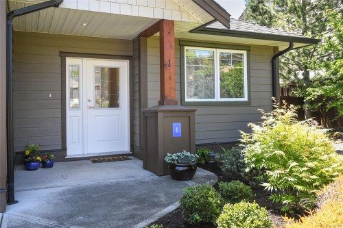 #1-2030 Wallace Ave, Comox, BC 