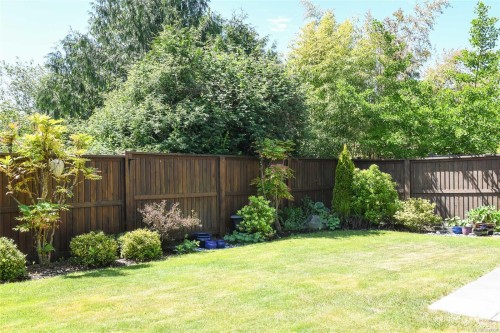 #1-2030 Wallace Ave, Comox, BC 