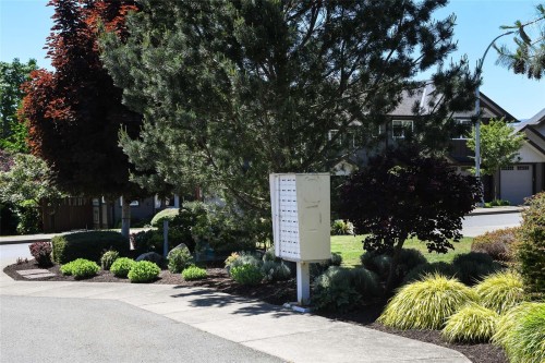 #1-2030 Wallace Ave, Comox, BC 