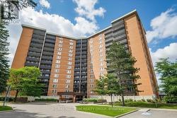 414 - 2020 JASMINE CRESCENT  Ottawa, ON K1J 8K5