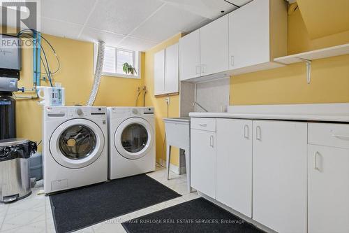 3521 Regal Road, Burlington, ON - Indoor Photo Showing Laundry Room