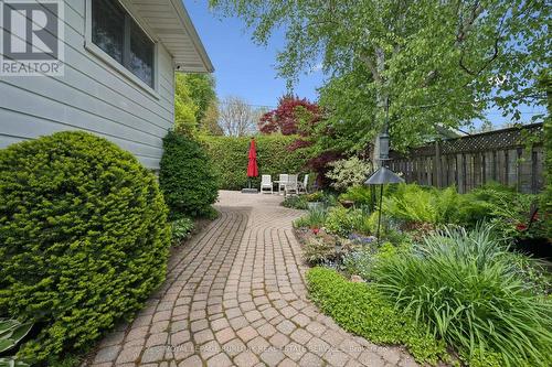 3521 Regal Road, Burlington, ON - Outdoor