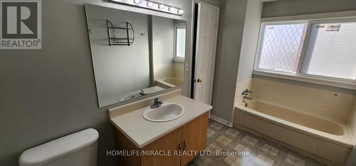 Ensuite washroom with tub - 264 Wright Crescent, Ajax, ON - Indoor Photo Showing Bathroom