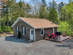 7 Lakeview Road Hemford, NS B0R 1E0