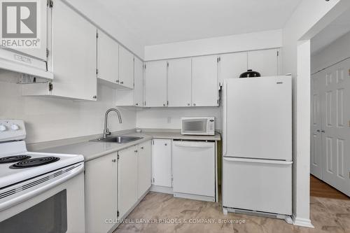 17 Pixley Private, Ottawa, ON - Indoor Photo Showing Kitchen