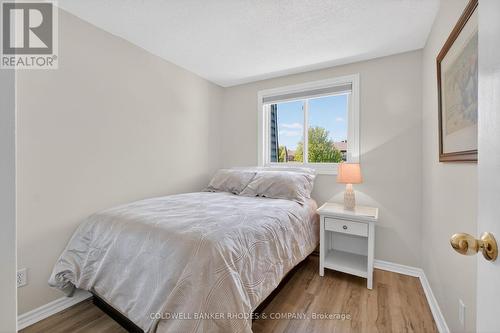 17 Pixley Private, Ottawa, ON - Indoor Photo Showing Bedroom