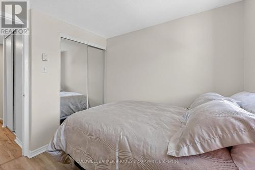 17 Pixley Private, Ottawa, ON - Indoor Photo Showing Bedroom