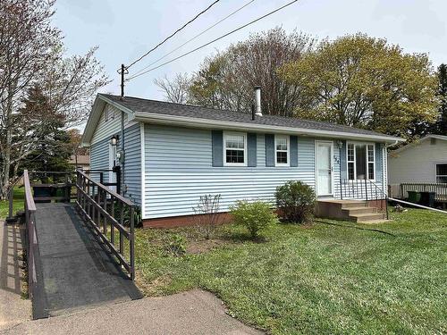 150 Parkwood Crescent  Charlottetown, PE C1A 7A7