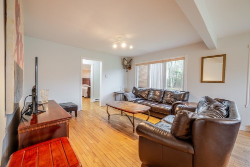 Living Room - 115 Route 219 S., Hemmingford - Canton, QC - Indoor Photo Showing Living Room