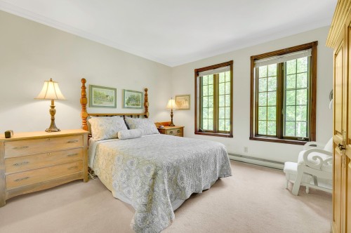 Chambre à coucher principale - 7405 Ch. Du Lac-Pilon, Sainte-Adèle, QC - Indoor Photo Showing Bedroom