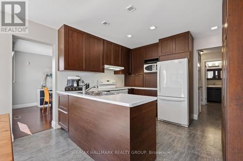 79 Dossetter Way, Ottawa, ON - Indoor Photo Showing Kitchen
