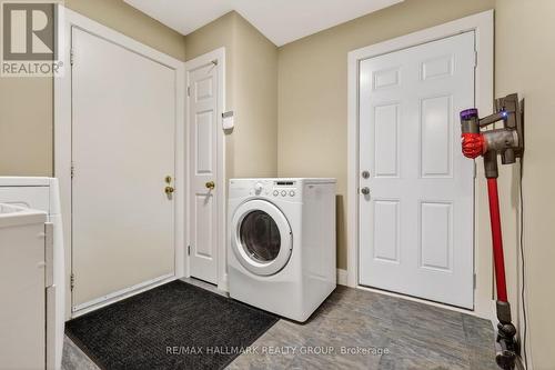 79 Dossetter Way, Ottawa, ON - Indoor Photo Showing Laundry Room