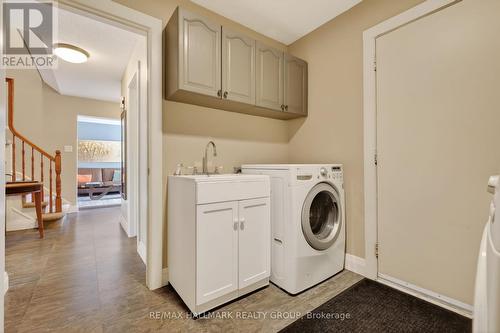 79 Dossetter Way, Ottawa, ON - Indoor Photo Showing Laundry Room