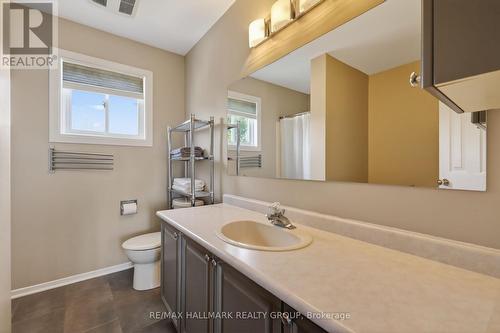 79 Dossetter Way, Ottawa, ON - Indoor Photo Showing Bathroom