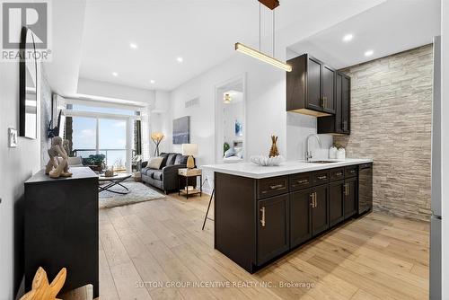 209 - 764 River Road E, Wasaga Beach, ON - Indoor
