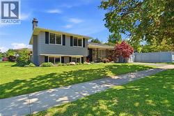 82 STONEY BROOK Drive  Stoney Creek, ON L8G 3V6