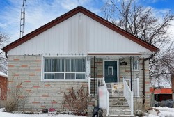 39 Coules Court Toronto, ON M8W 2N8