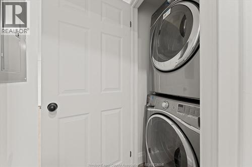 702 Pierre Unit# 1, Windsor, ON - Indoor Photo Showing Laundry Room