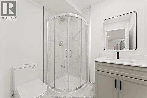 702 Pierre Unit# 1, Windsor, ON - Indoor Photo Showing Bathroom