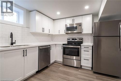 1141 Mohawk Road E, Hamilton, ON - Indoor Photo Showing Kitchen With Upgraded Kitchen