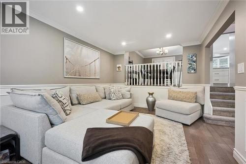 955 King Road Unit# 15, Burlington, ON - Indoor Photo Showing Living Room