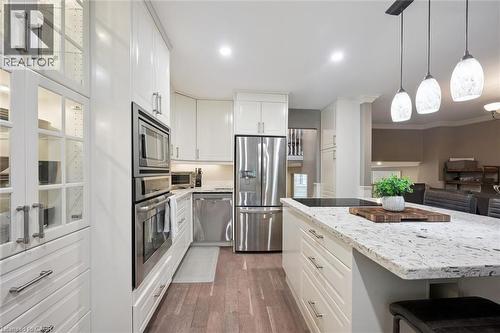 955 King Road Unit# 15, Burlington, ON - Indoor Photo Showing Kitchen With Upgraded Kitchen