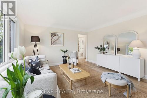 51 Bromley Road, Hamilton, ON - Indoor Photo Showing Living Room