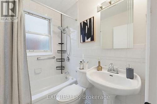 51 Bromley Road, Hamilton, ON - Indoor Photo Showing Bathroom