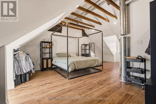 158 Hunter Street E, Hamilton, ON - Indoor Photo Showing Bedroom