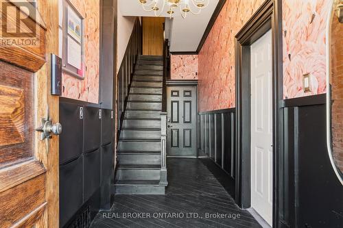158 Hunter Street E, Hamilton, ON - Indoor Photo Showing Other Room