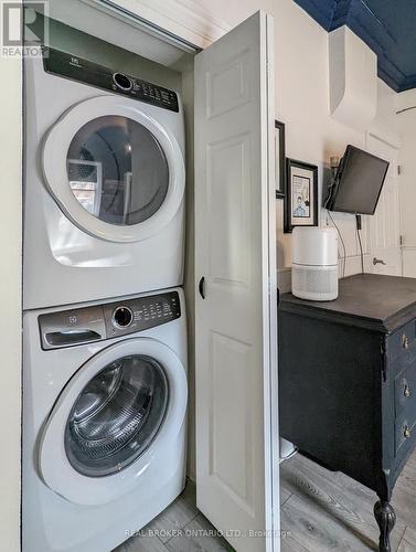 158 Hunter Street E, Hamilton, ON - Indoor Photo Showing Laundry Room