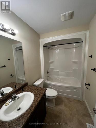 96 Charleswood Crescent, Hamilton, ON - Indoor Photo Showing Bathroom