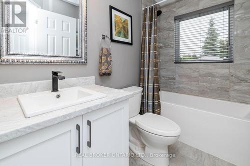 486 Code Drive, Montague, ON - Indoor Photo Showing Bathroom